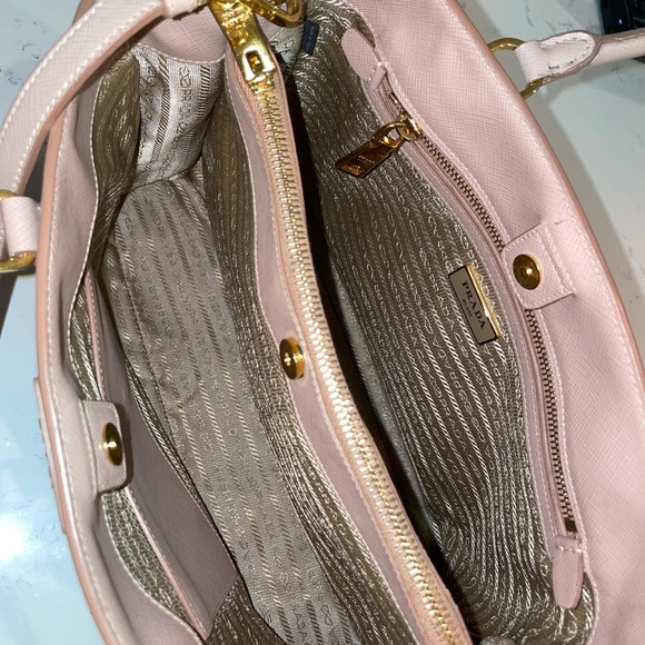 Prada Saffiano Lux Leather Tote in Cammeo - Picture 4 of 17